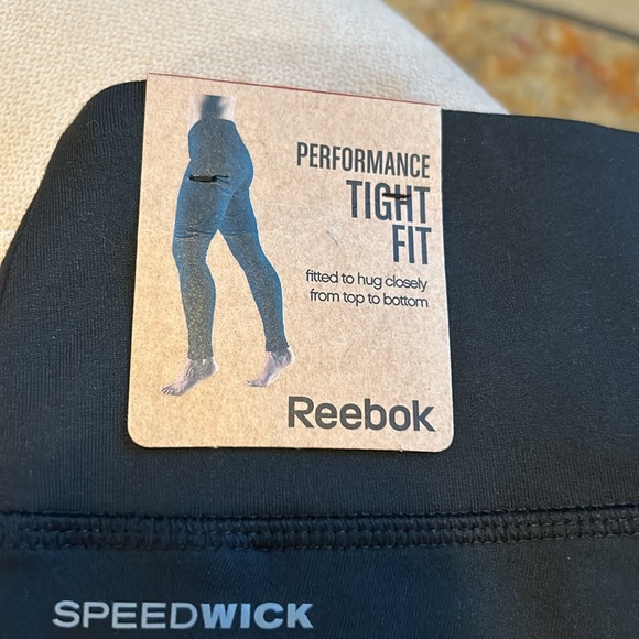 NWT Reebok- performance tight fit, speed, wick sport, leggings, size extra small - Picture 2 of 6